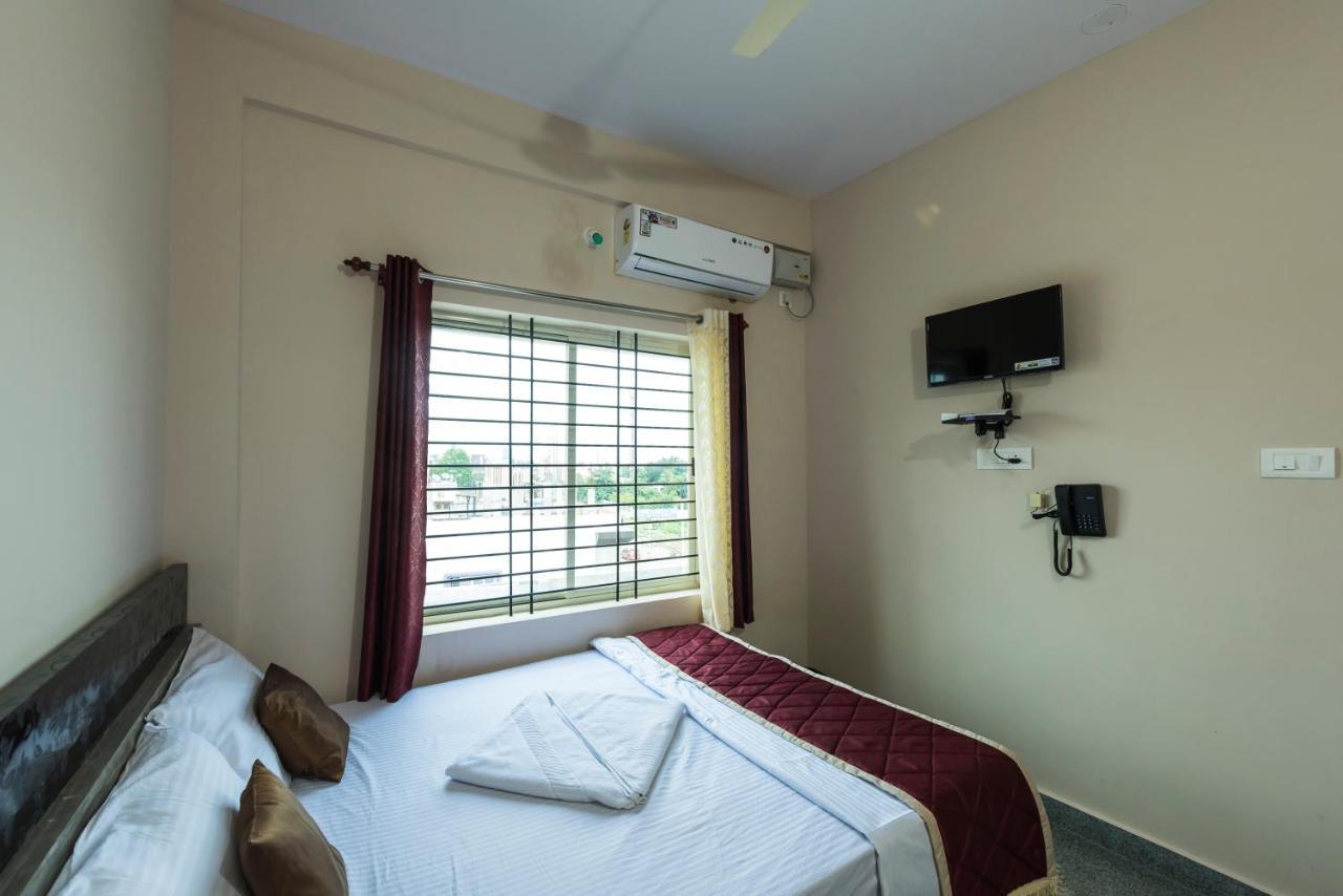 Oyo 9544 Hotel Crown Residency Maisur Dış mekan fotoğraf